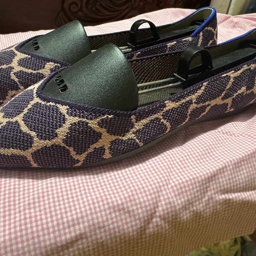 Rothy’s Violet Giraffe size 11
